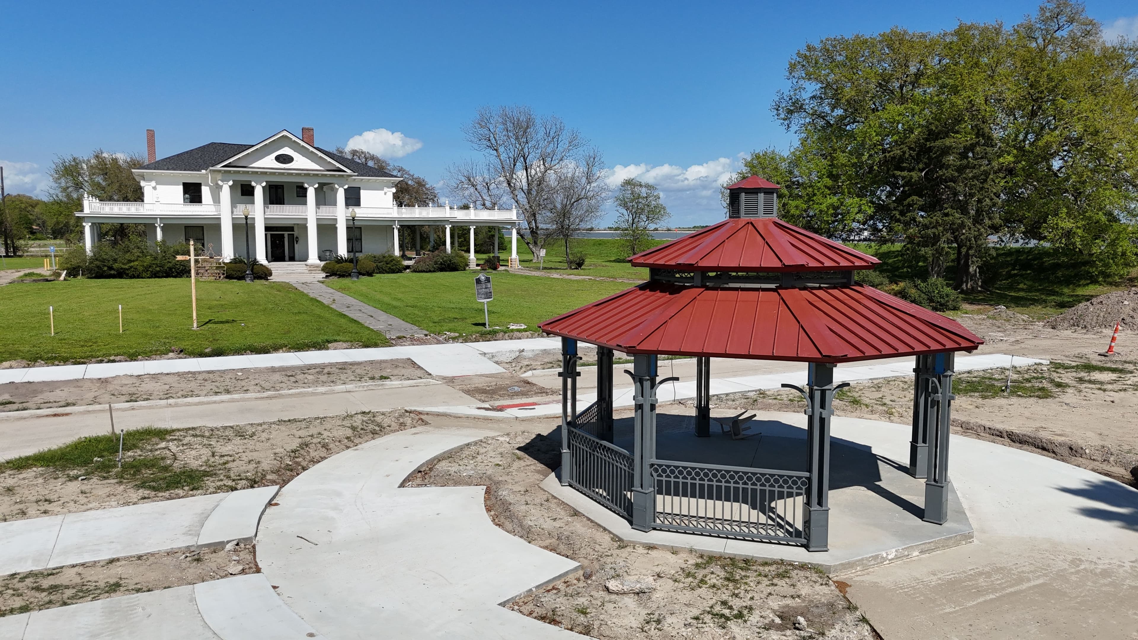 Woodworth Boulevard Streetscape Improvements